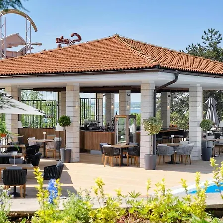 Santa Marina Sea View *