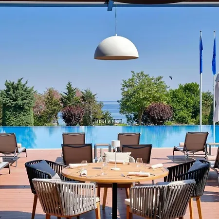 Santa Marina Sea View *